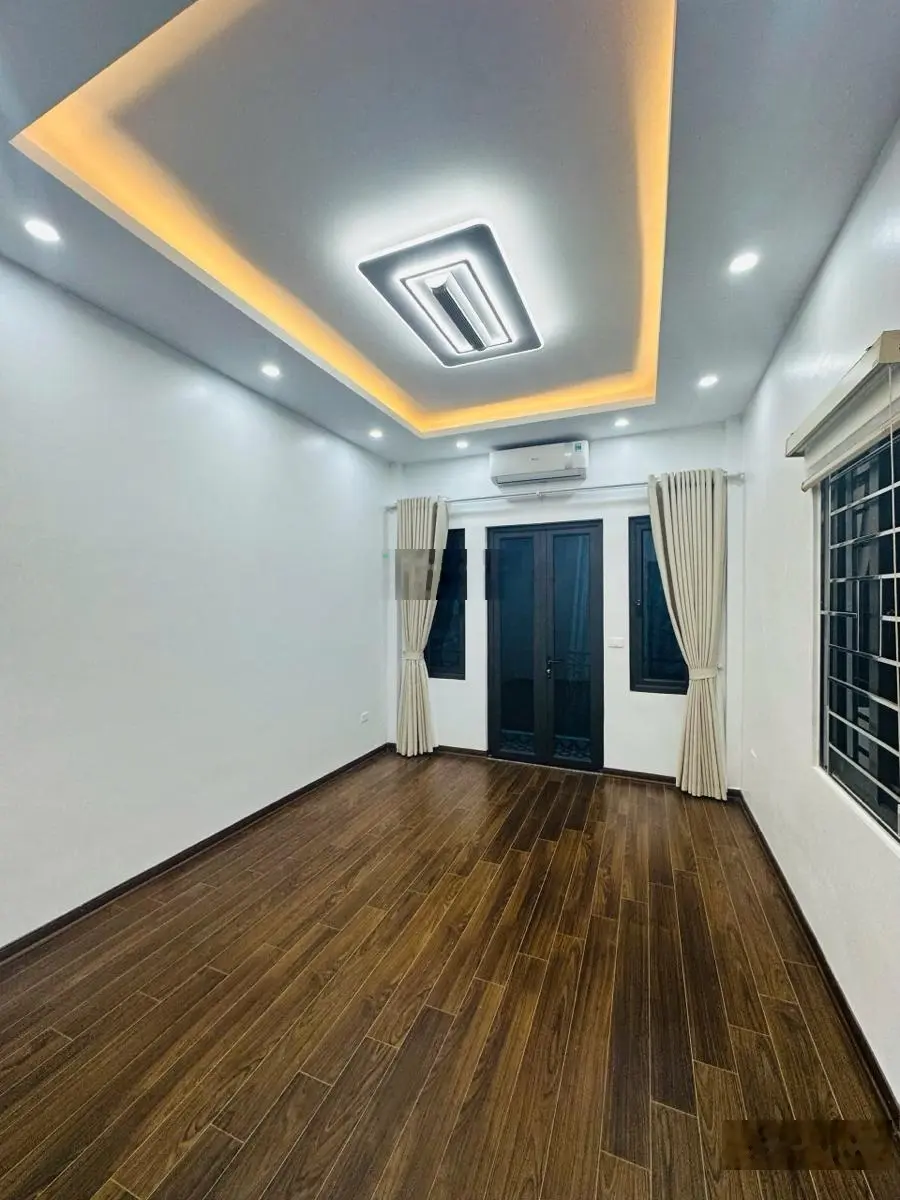 Nhà đẹp đón tết đến ! Bán nhà phố Vip Khúc Thừa Dụ TT Quận Cầu Giấy DT 35m2-6tầng-Giá 8tỷ25