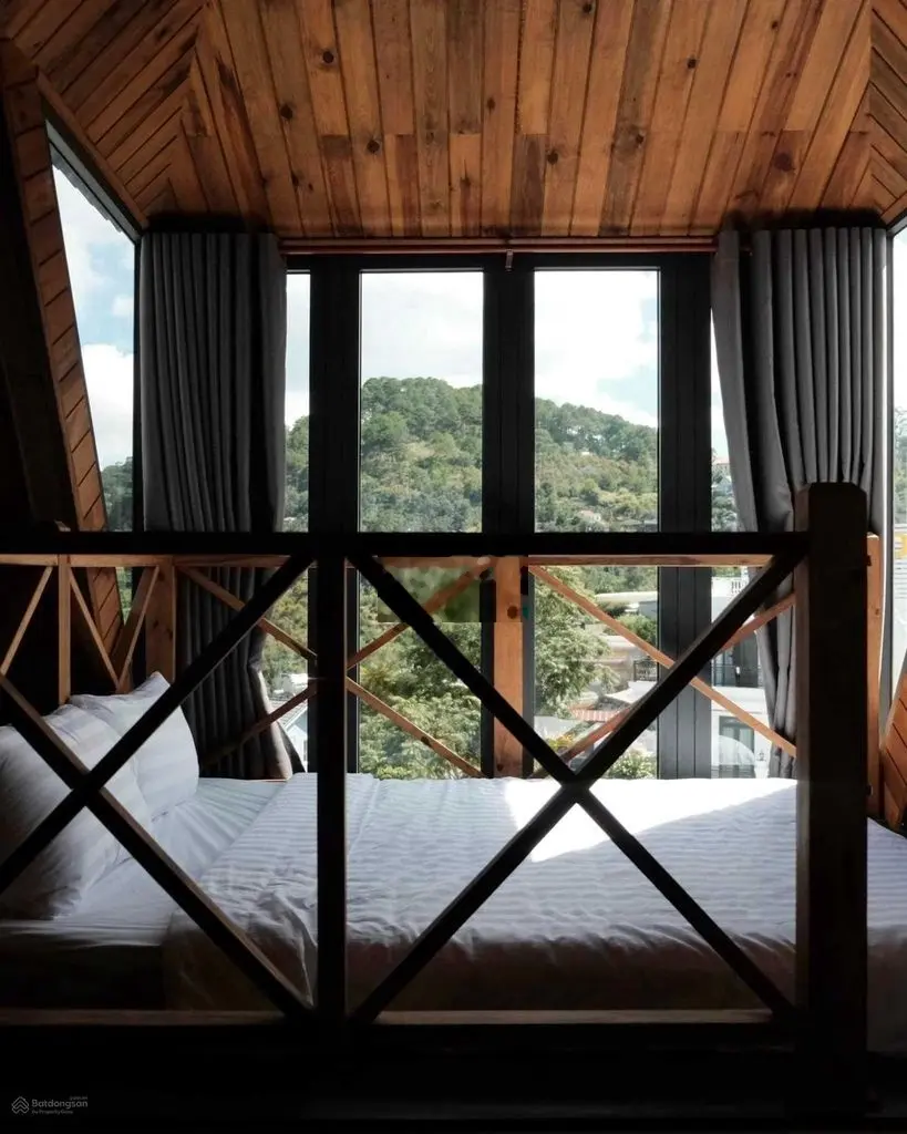 Villa view thung lũng rừng thông 2MT Hoàng Hoa Thám 227m2 4 tầng