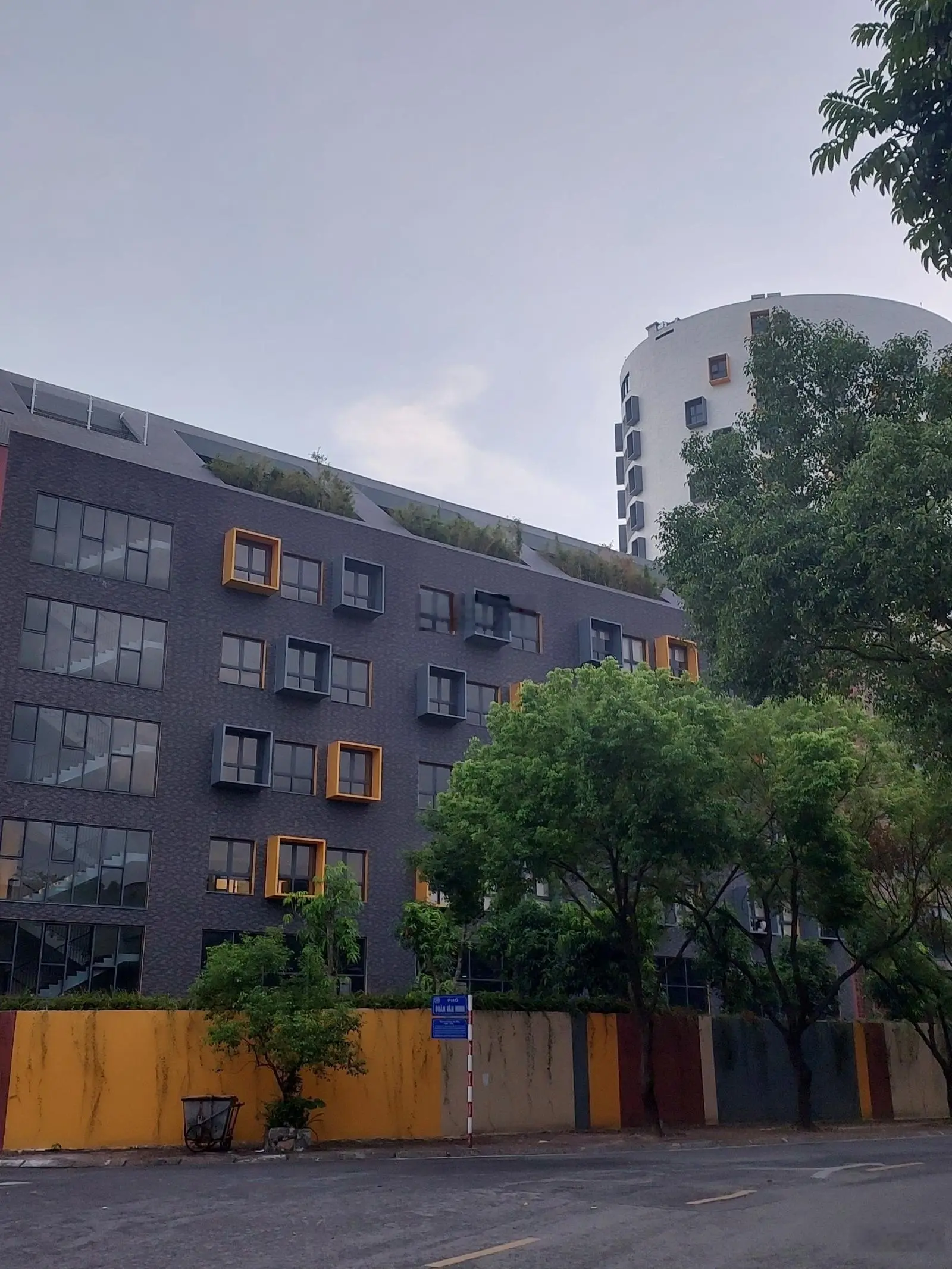 Bán biệt thự Việt Hưng 167m2 3 tầng giá 35 tỷ tại đường Nguyễn Văn Ninh, Long Biên, Hà Nội