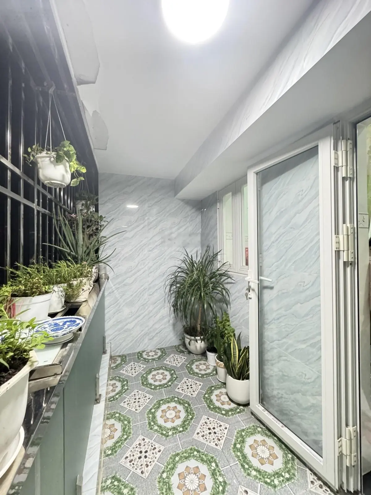 Nhà 2 lầu 76m2 Phường Long Trường Q9