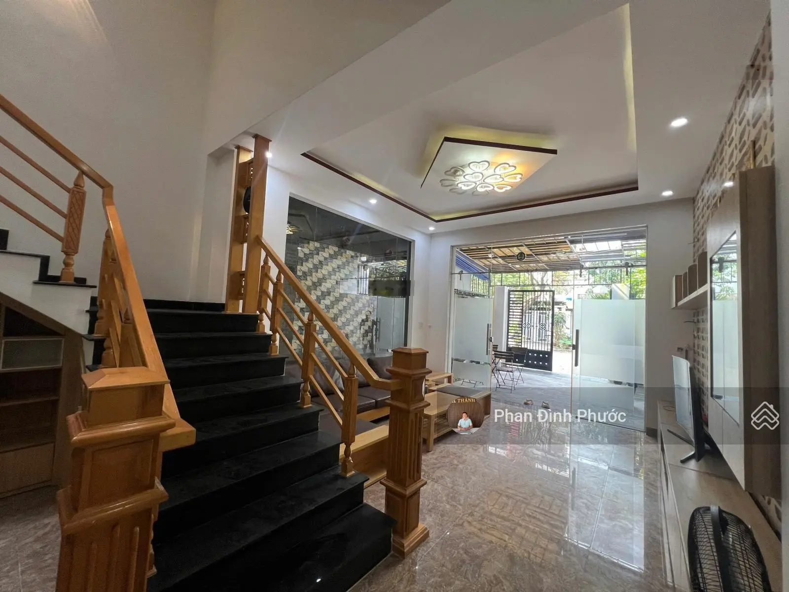 Bán nhà siêu phẩm nhà 3 mê Đường Đậu Quang Lĩnh- Hoà Xuân
