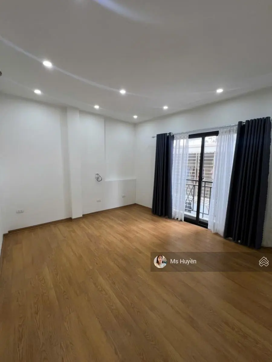 QUÁ HIẾM: YÊN HOÀ Cầu Giấy- HƠN 8 Tỷ, 35M, 7T Thang Máy, Xây Mới, 50M Ra Phố, ÔTÔ, KD, NGÕ RỘNG.
