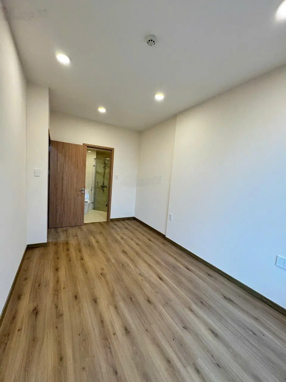 Cần bán gấp Viva Plaza mặt tiền Nguyễn Lương Bằng, 56m2 giá 2tỷ5