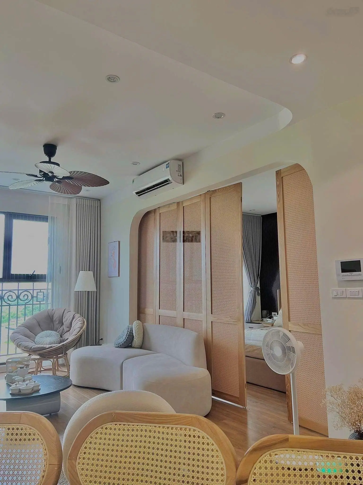 Căn hộ 2N2WC full nội thất cực có gu tại Emerald Mỹ Đình. Ảnh thật giá chuẩn. LH: 0964 380 *** e Trí