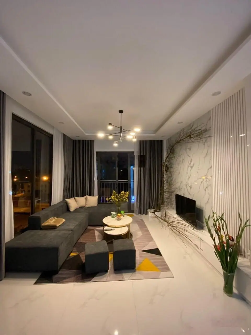 Bán nhà Hàng Vải diện tích 43 m2 x 5 tầng MT 4,3 m giá 17,9 tỷ