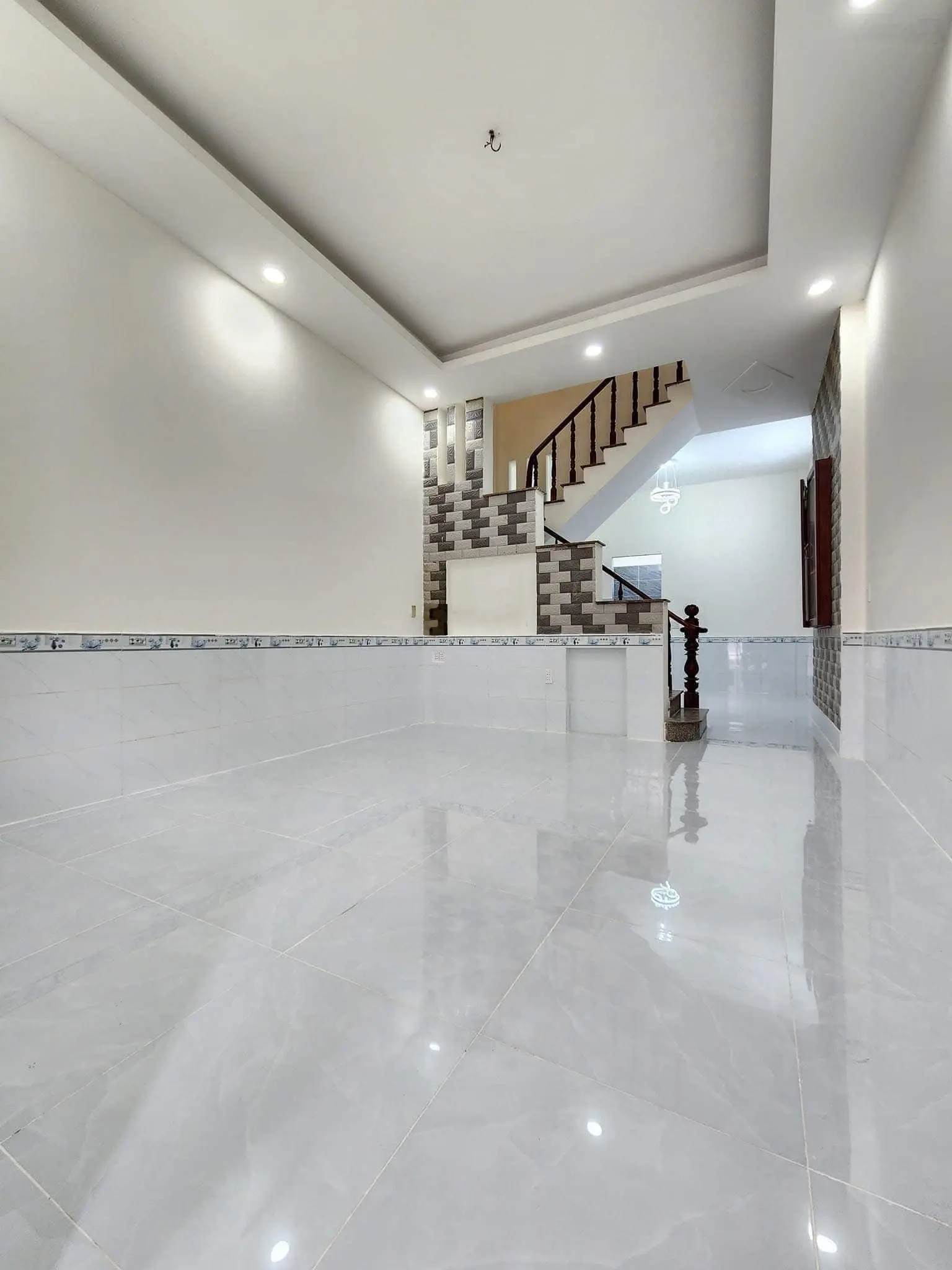 Nhà sau chợ Phú Phong gần ngã tư Miếu Ông Cù, Thuận An, BD