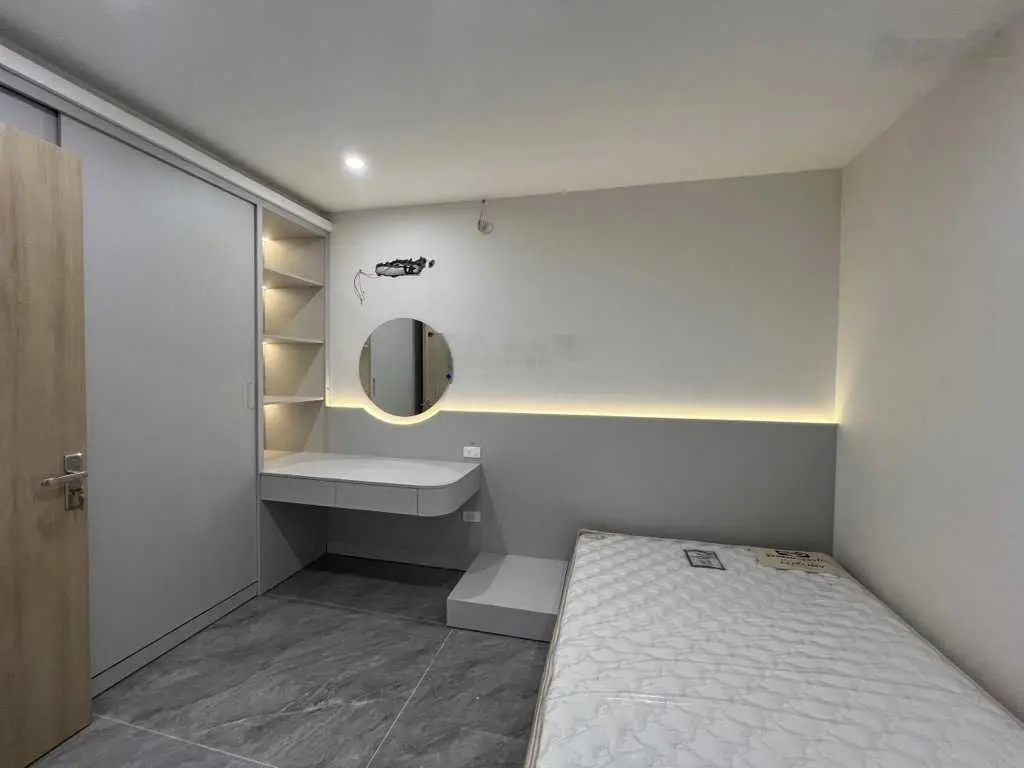 Nhà mới cứng - gara ô tô - 100m2 quá hiếm tại Trâu Quỳ - ô chờ thang máy - tiện ích bạt ngàn