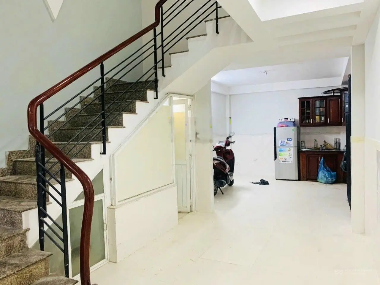 Bán nhà mặt tiền kinh doanh cạnh Vạn Kiếp, 14,5 tỷ, 4x20m lửng 4 lầu, 8PN, 8WC, giá ưu đãi