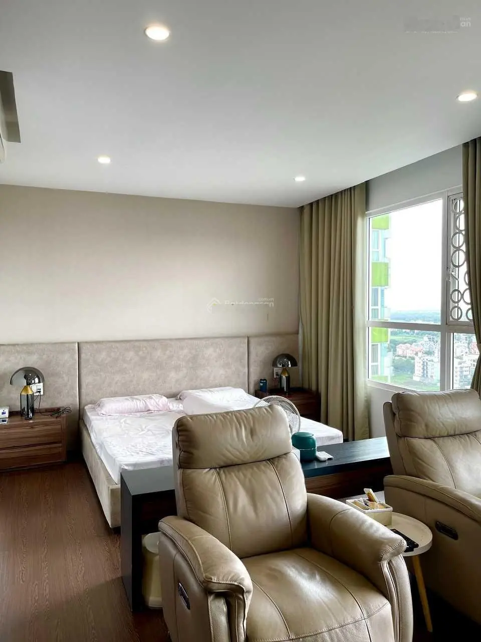 CĂN 4PN TẦNG TRUNG VIEW SÔNG TRỰC DIỆN ĐẸP XUẤT SẮC
