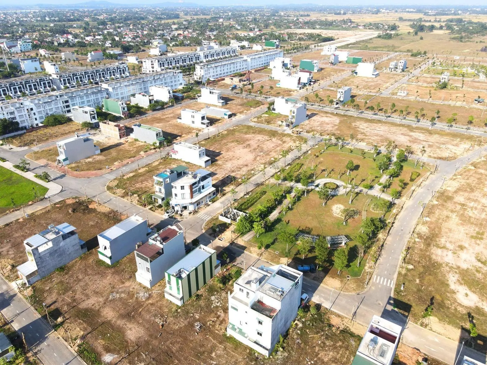 Mở bán vị trí mới khu đô thị Phú Mỹ, ngay cạnh công viên, đường 17,5m, sổ sẵn, chiết khấu 2 - 3%
