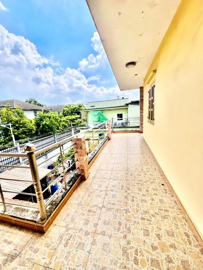 Chủ nhiệt bán gấp biệt thự sân vườn 2 tầng - 4 mặt tiền - ngay trung tâm Hiệp Bình Phước, Thủ Đức