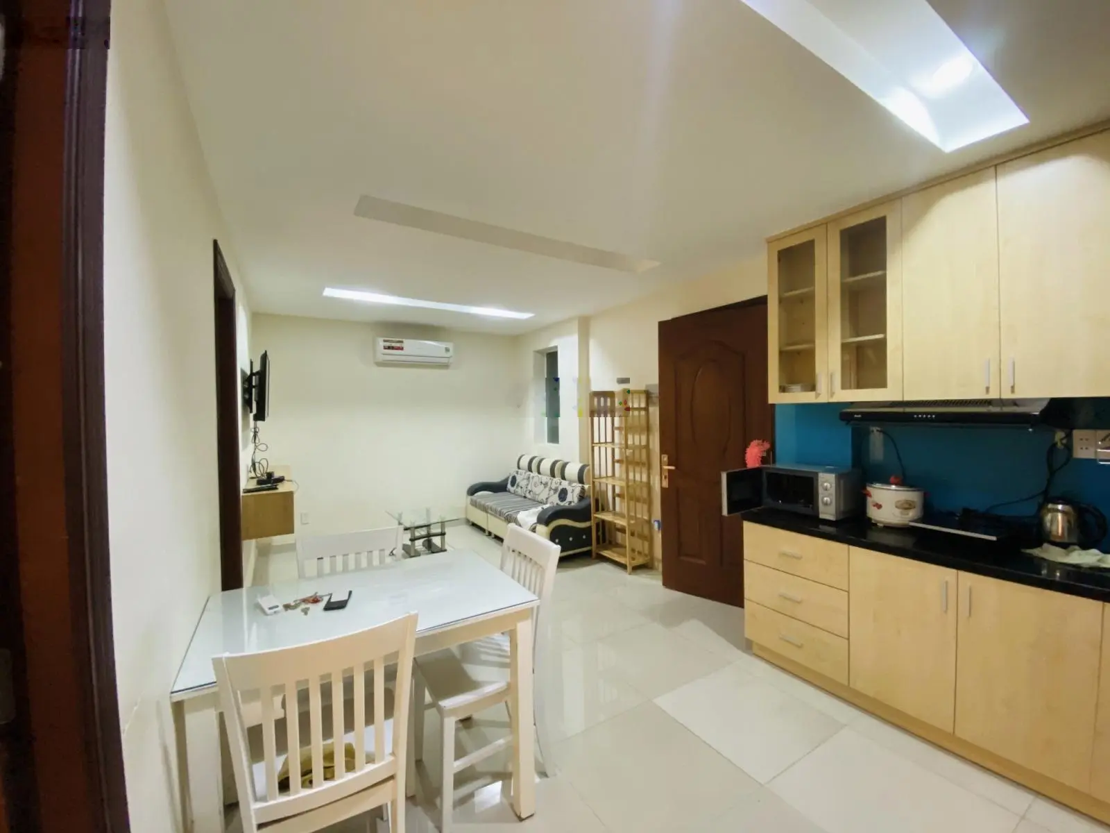 Giảm 8 tỷ - bán gấp định cư toà nhà CHDV dòng tiền 6%/năm chỉ còn 20 tỷ chốt LH 0931 792 ***