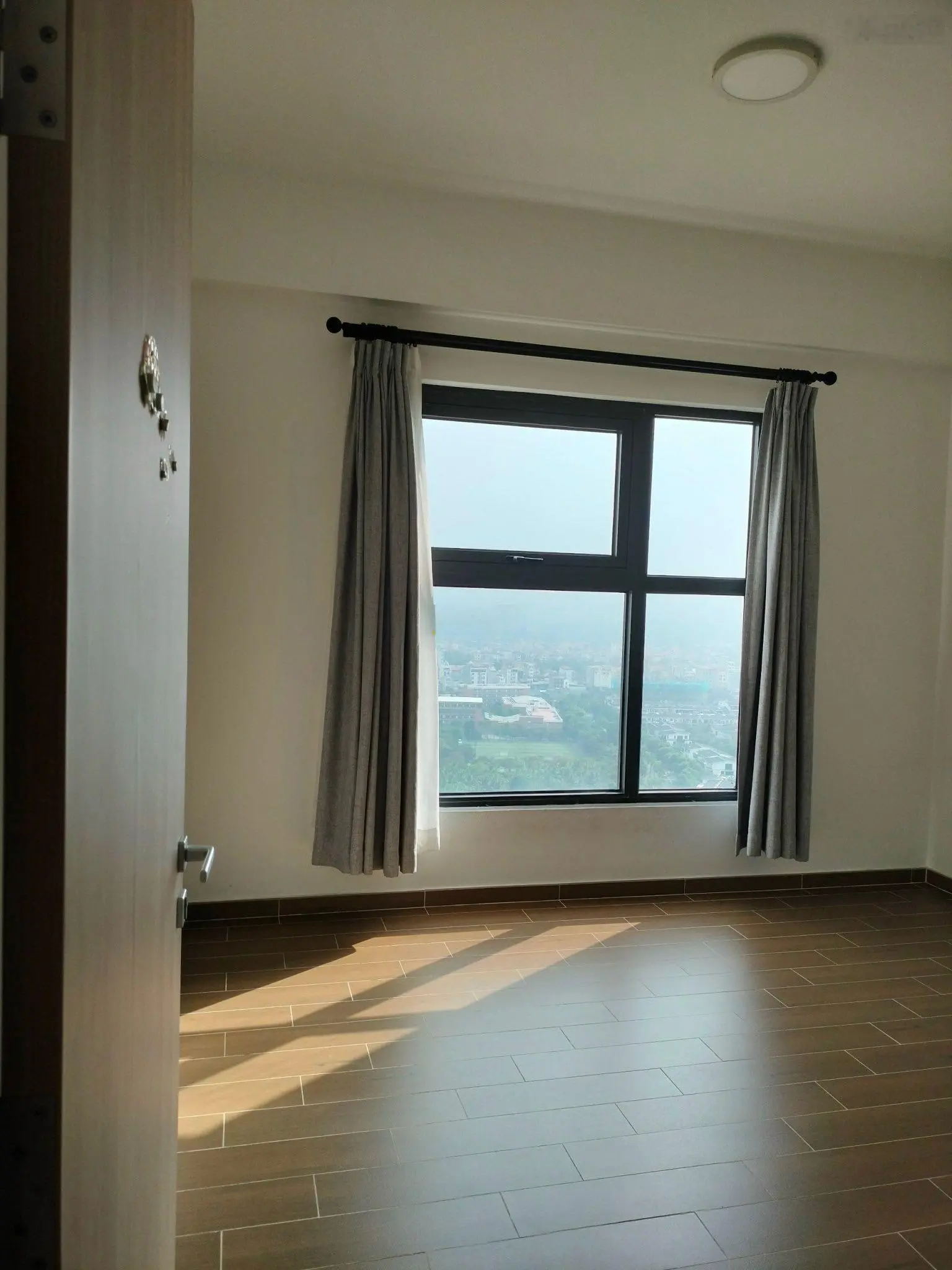 Duy nhất căn hộ 158m2 3 mặt thoáng tìm chủ mới. Liên hệ: 0823 486 ***