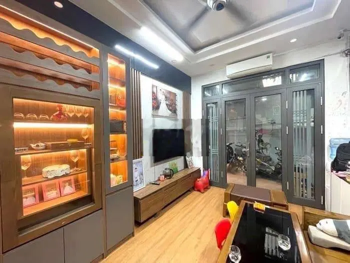 Thật 100% | Khương Đình, 30m2, 5.4 tỷ, thoáng sáng, gần ô tô, ngõ nông