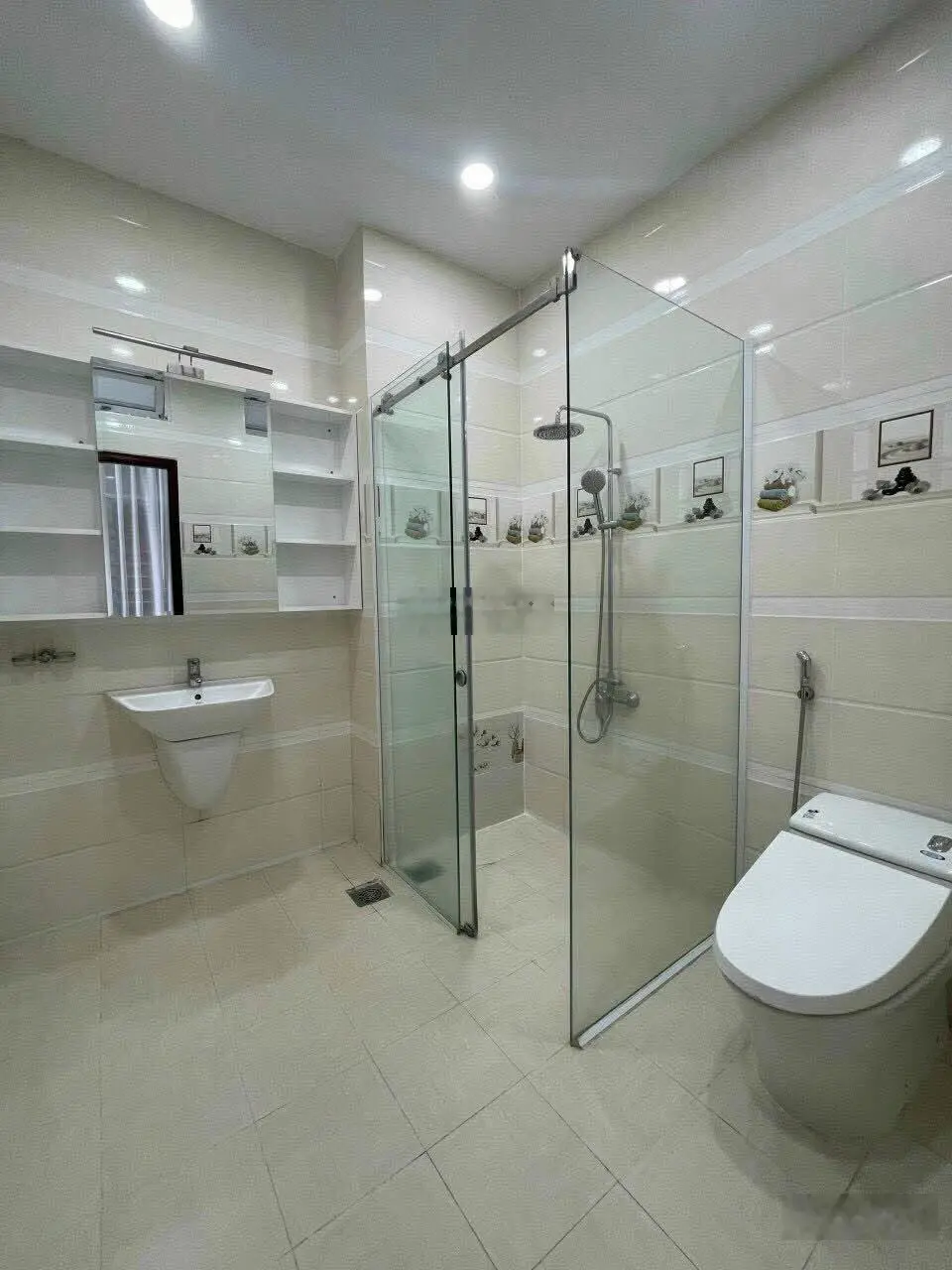 Nhanh tay sở hữu nhà còn HĐ thuê 26 tr/th đường Thống Nhất, P11, Gò Vấp giá 2tỷ850, DT 80m2