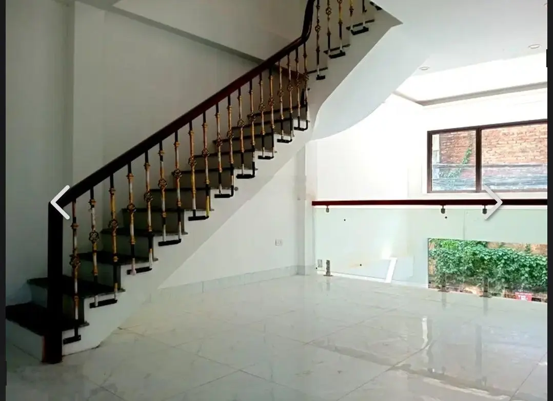 Nhà mới 2024 Kim Giang Hoàng Mai. Dt39m2 x 5 tầng. Giá 6.2 tỷ. Ô tô tránh.Gara ô tô . Kinh doanh.