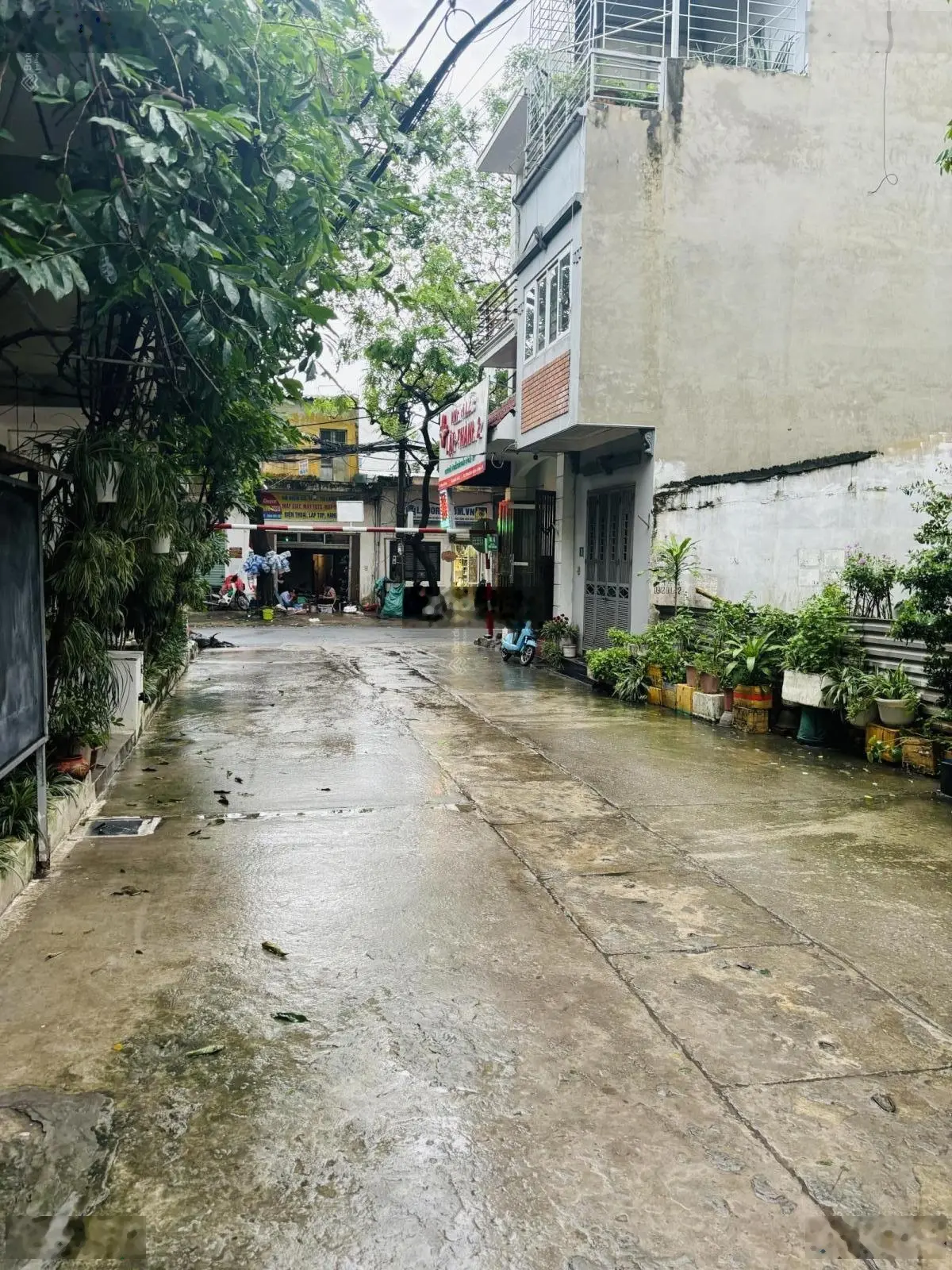 Bán nhà mặt phố Mỗ Lao Hà Đông, lô góc 2 mặt đường ô tô tránh nhau, kinh doanh đỉnh. 50m2 2t, 20 tỷ