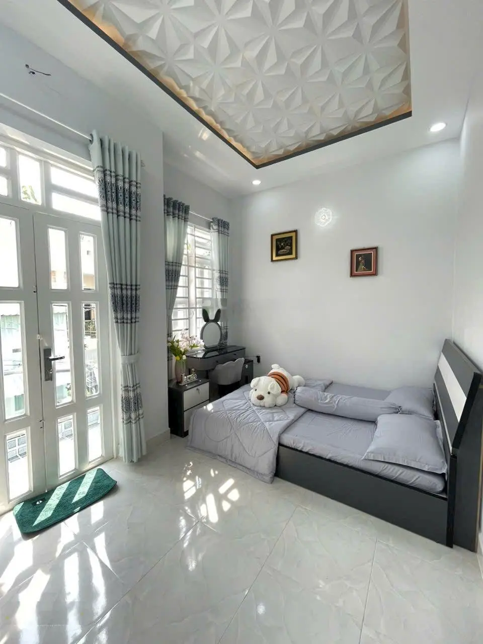 Nhà đẹp 2 lầu - HXH sát chợ Phú Xuân - sổ hồng từng căn
