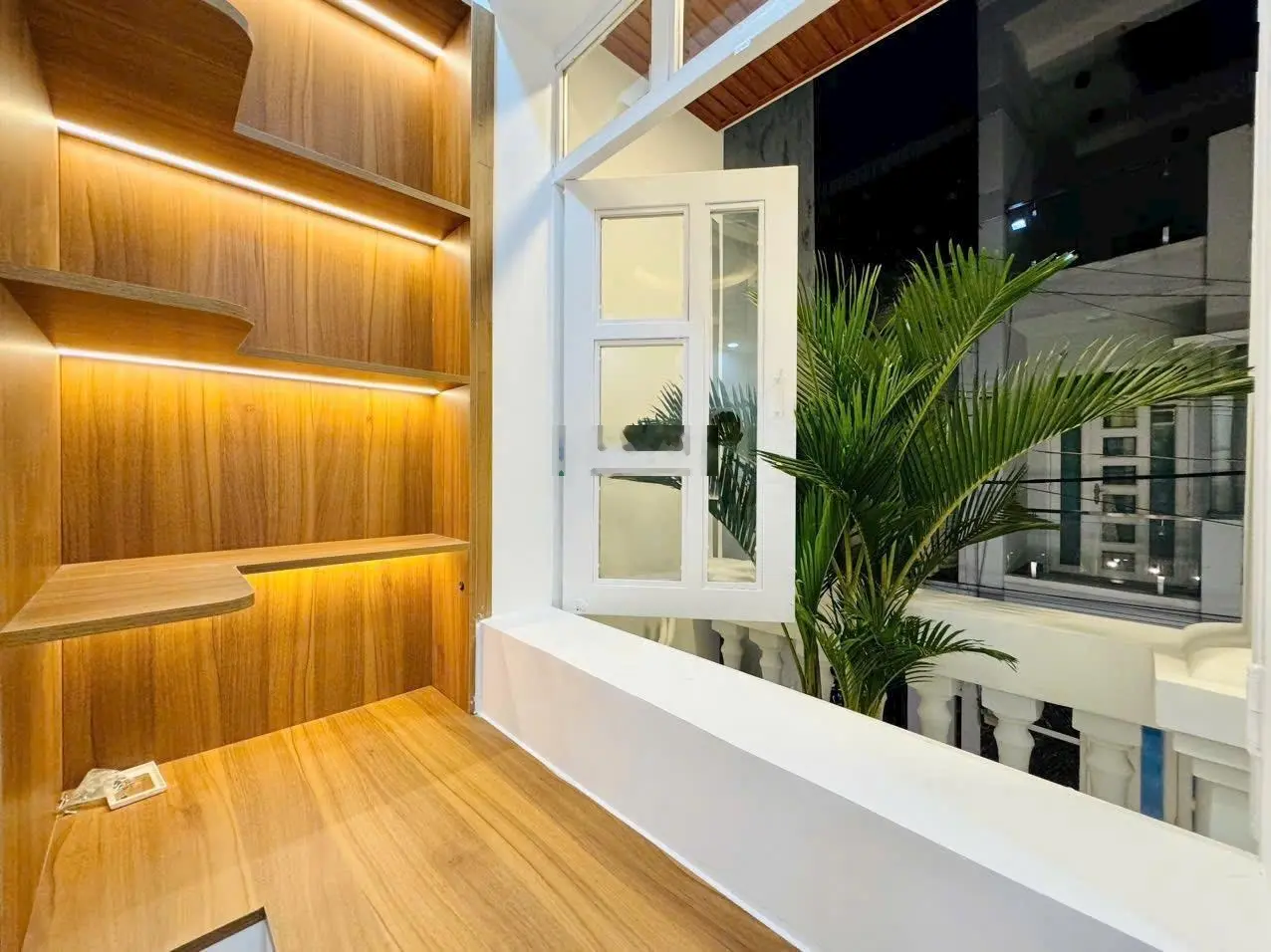 Cần bán nhà 2 lầu TL04 ngay Sacombanks sát Gò Vấp nhà mới vào ở ngay