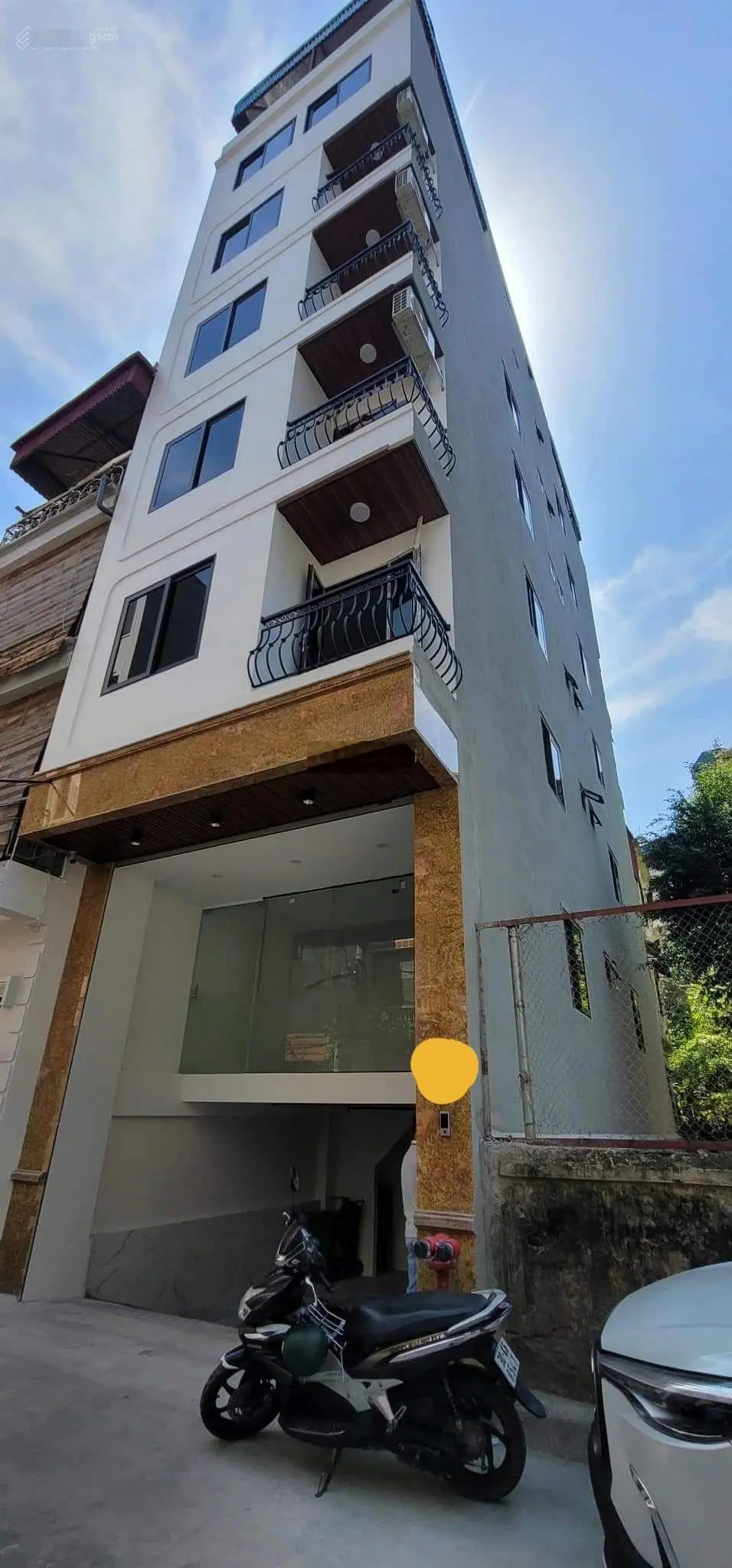 Bán Gấp nhà Nguyễn Hoàng 70m2 x 8 tầng mặt tiền 5 m ô tô tránh 11 phòng khép kín full nội thất