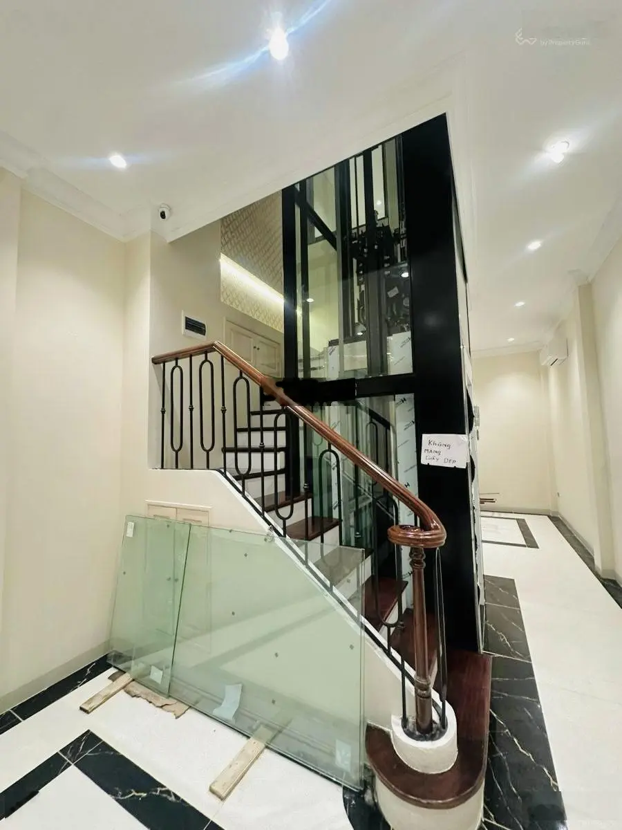 Bán nhà Phố Đặng Văn Ngữ, Trung Tâm Đống Đa, 15M Ra Ô Tô Tránh, Thang Máy, Nhà Đẹp Dân Xây Giá Tốt