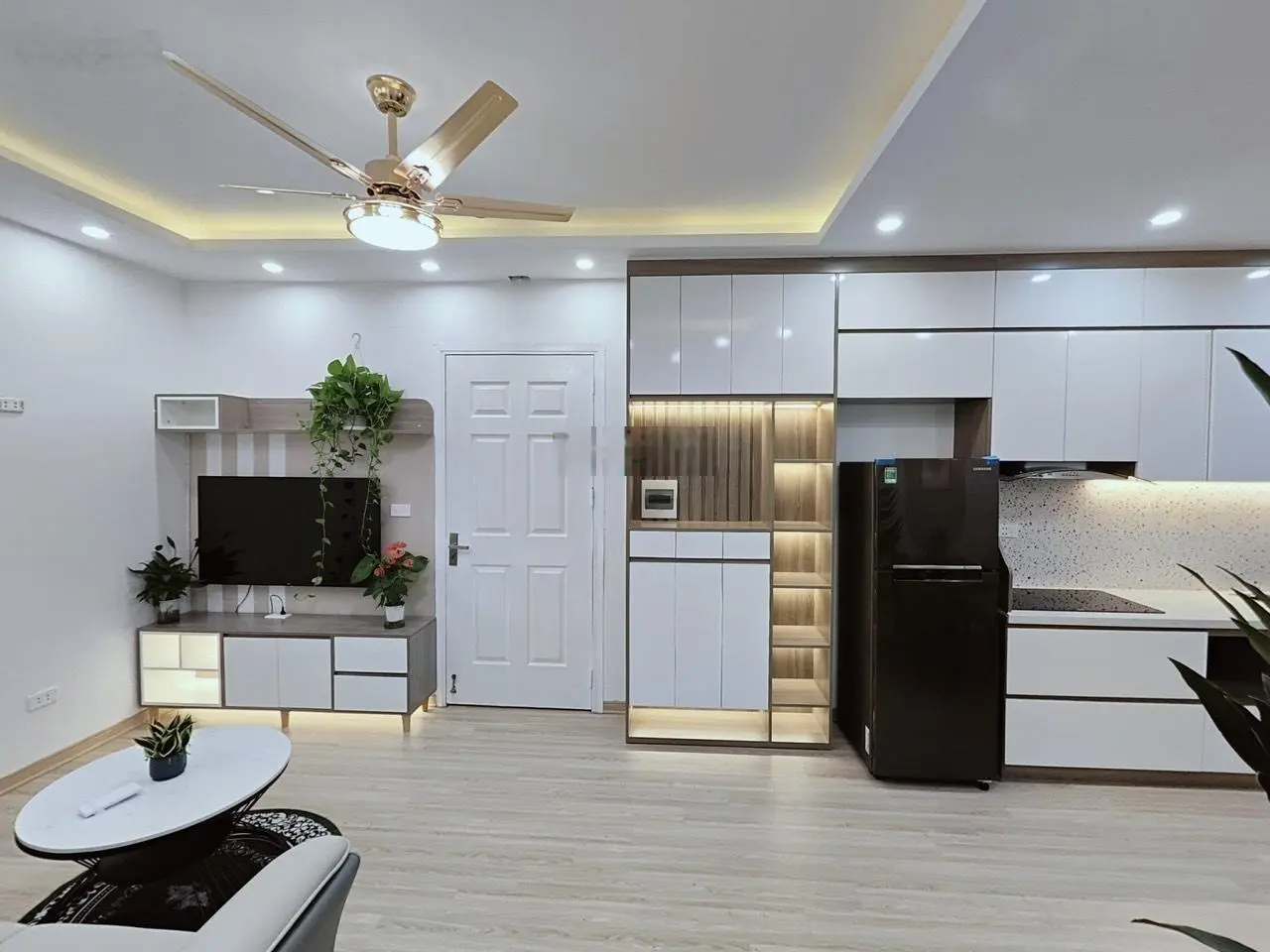 Bán căn hộ 63m căn góc 2pn 2vs HH4A Linh Đàm.Hỗ trợ khách mua v.a.y bank 650tr
