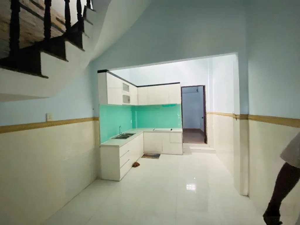 Nhà 2 tầng 72m2 ngay MT Đặng Văn Bi, xe hơi ngủ trong nhà. Chỉ 6 tỷ. Ngay trung tâm Thủ Đức