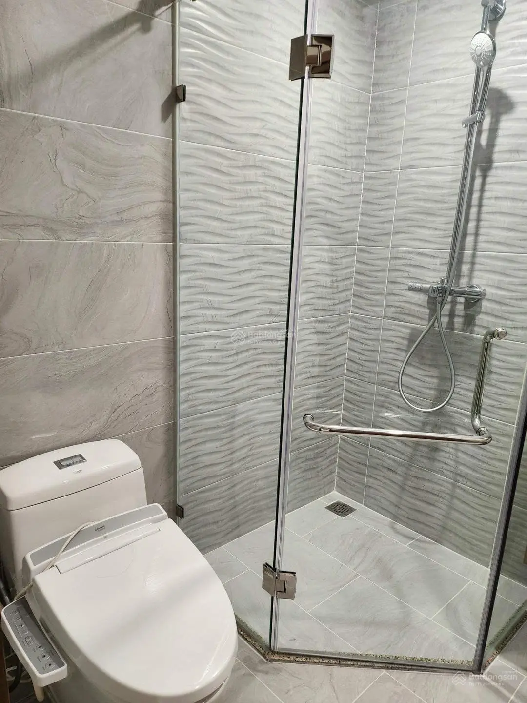 Bán gấp căn hộ Studio 25m2 TonKin1 full đồ nội thất đẹp. Giá 1.97 tỷ. LH Tuấn 0392 969 ***
