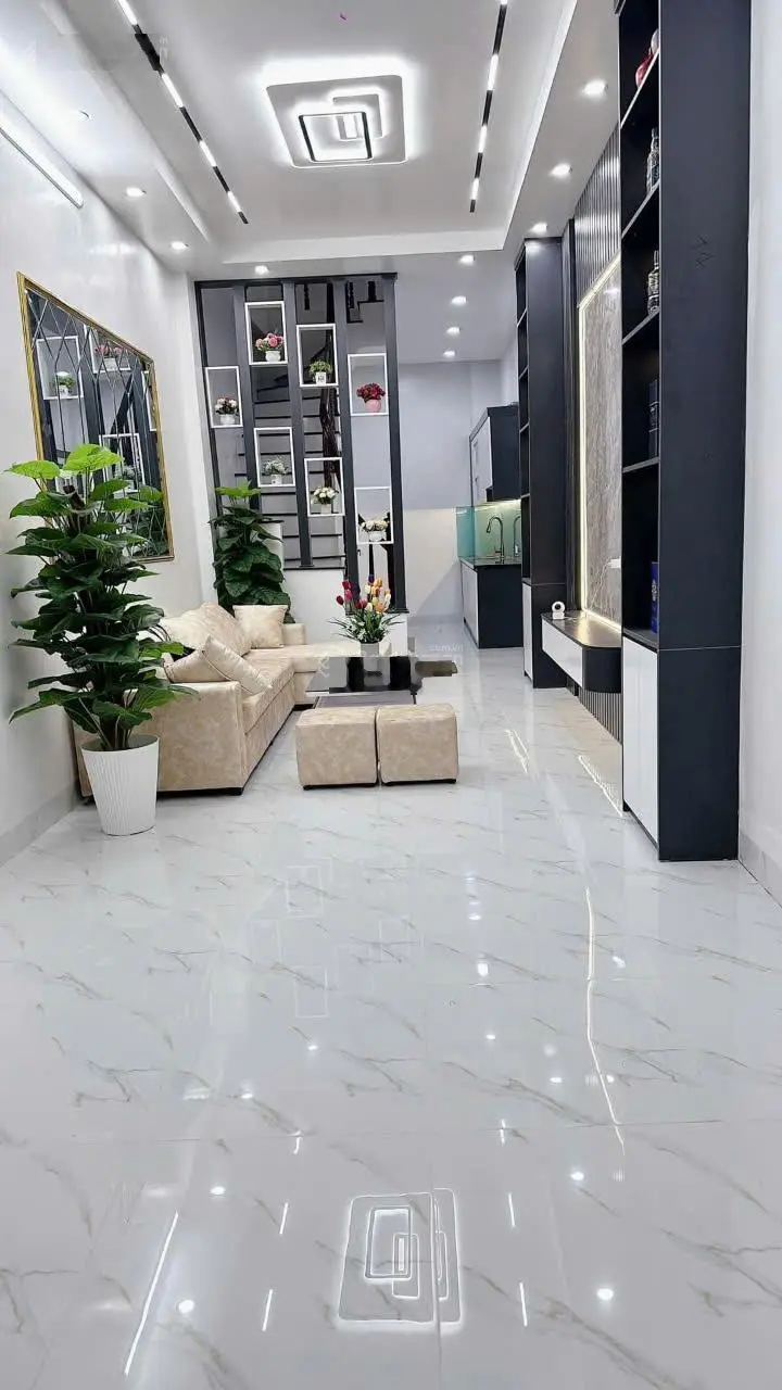 Bán nhà riêng 5 tầng mới tại Thanh Nhàn, 6,4 tỷ, Diện tích 34m2, 3PN, 4WC, chính chủ hàng hiếm
