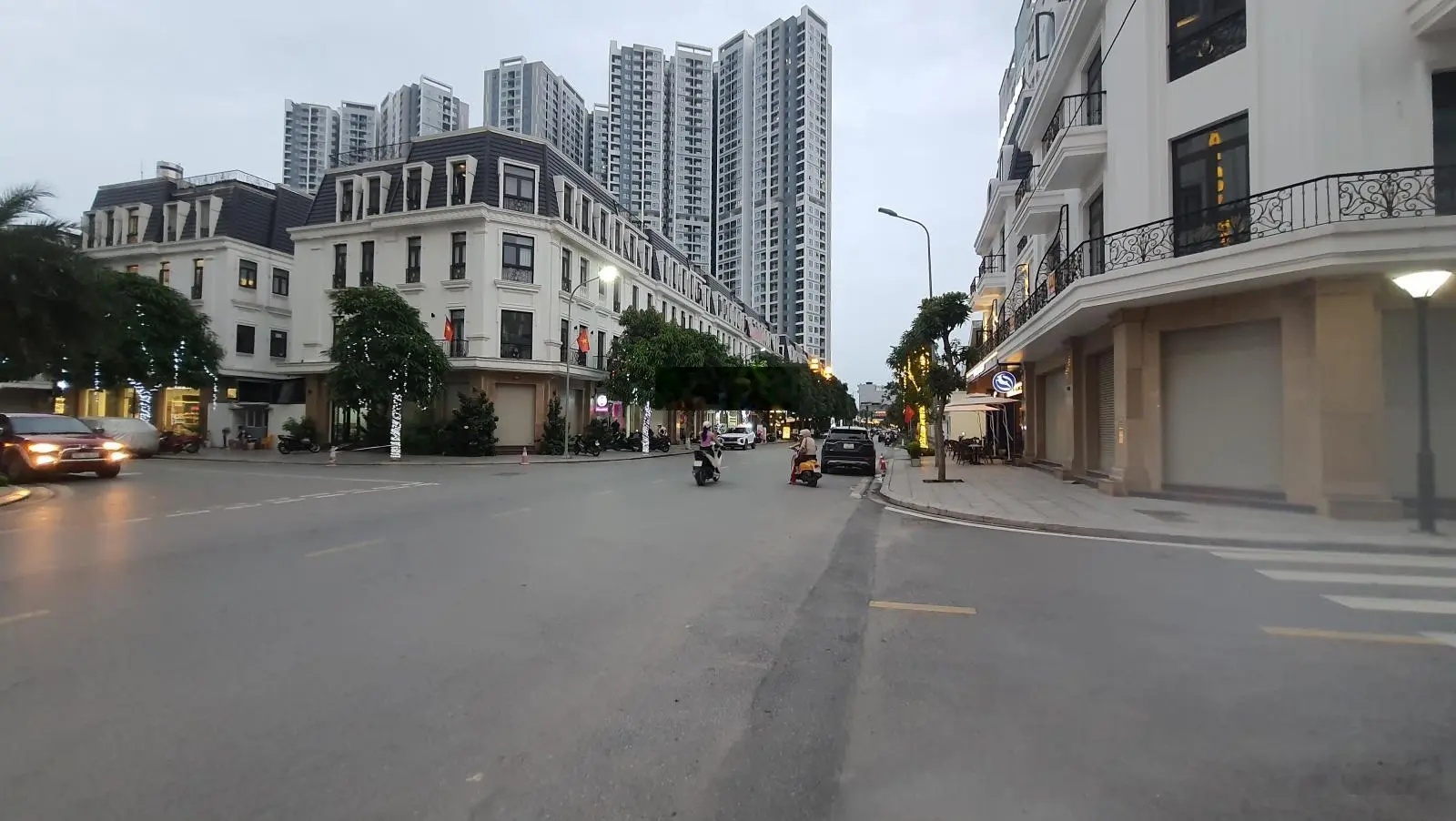 Bán căn liền kề cạnh shophouse Hoàng Huy Nguyễn Tất Tố, 60m2, mt 5.2m, 4 tầng, giá chỉ 8.1 tỷ