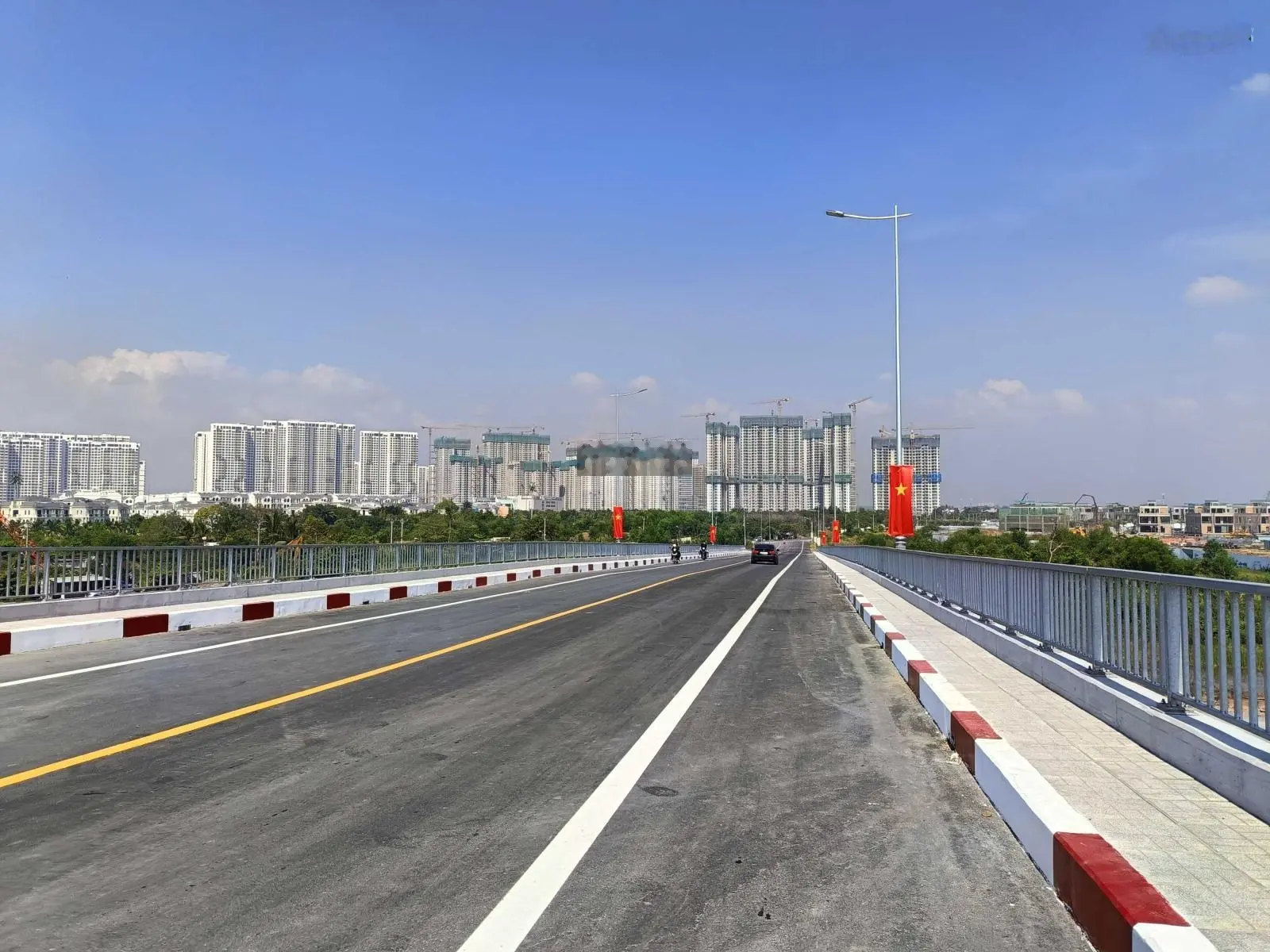 Bán 200m2 thổ cư 1 sẹc đường Long Phước, cách Mt đường LP 20m gần Đại Học Luật. P Long Phước Q9 HCM