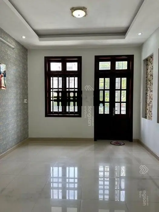 Nhà 4 tầng, mặt tiền đường Nguyễn Văn Quá, 4mx24m. Gần công viên Cây Sộp