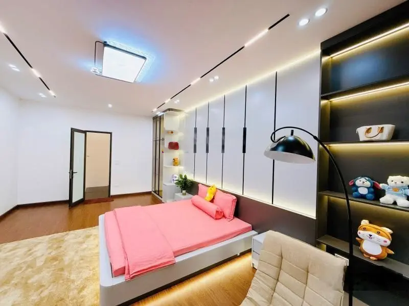 Bán nhà mặt phố tại phố khương thượng, 8,9 tỷ vnd, 57m2, 5pn, 5wc