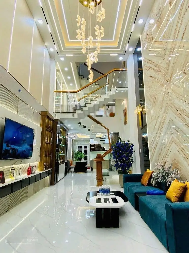 Tôi cần bán nhà mặt tiền đang cho thuê kinh doanh 31tr Thái Phiên-Q11.Gần chợ Bình Thới. Giá 3tỷ360