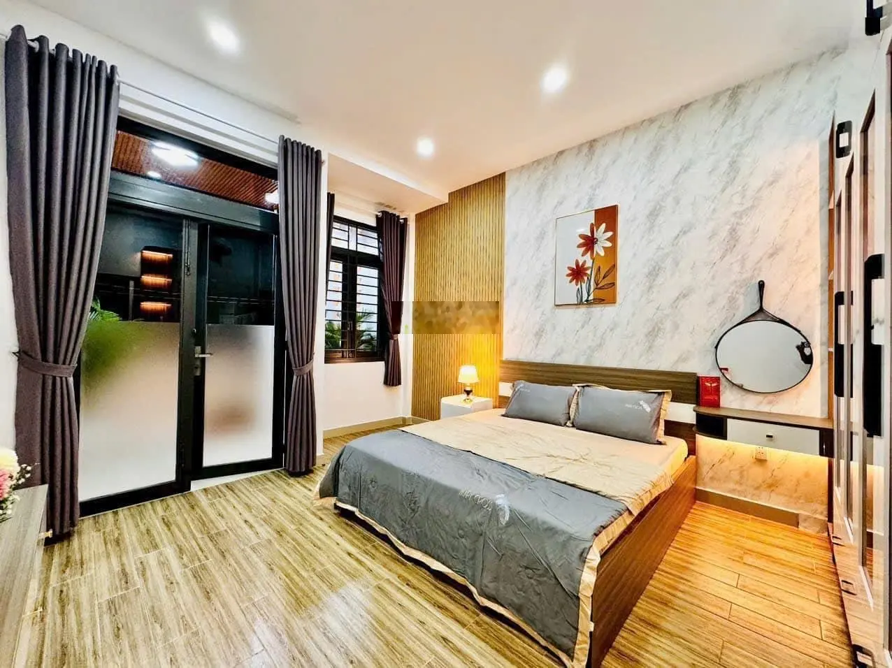 Cực hiếm! Nhà 35m2 Lý Chính Thắng, P8, Q3. Xây 2 tầng, sổ hồng riêng