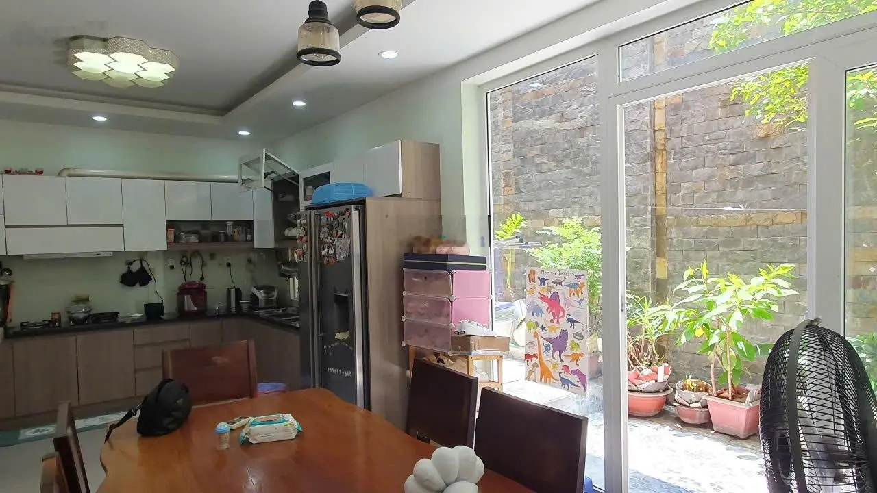 Bán biệt thự bề thế Nơ Trang Long, hẻm 10m sát lộ chính, DT 7.5*15m KC 3 tầng + garage, giá 13.5 tỷ