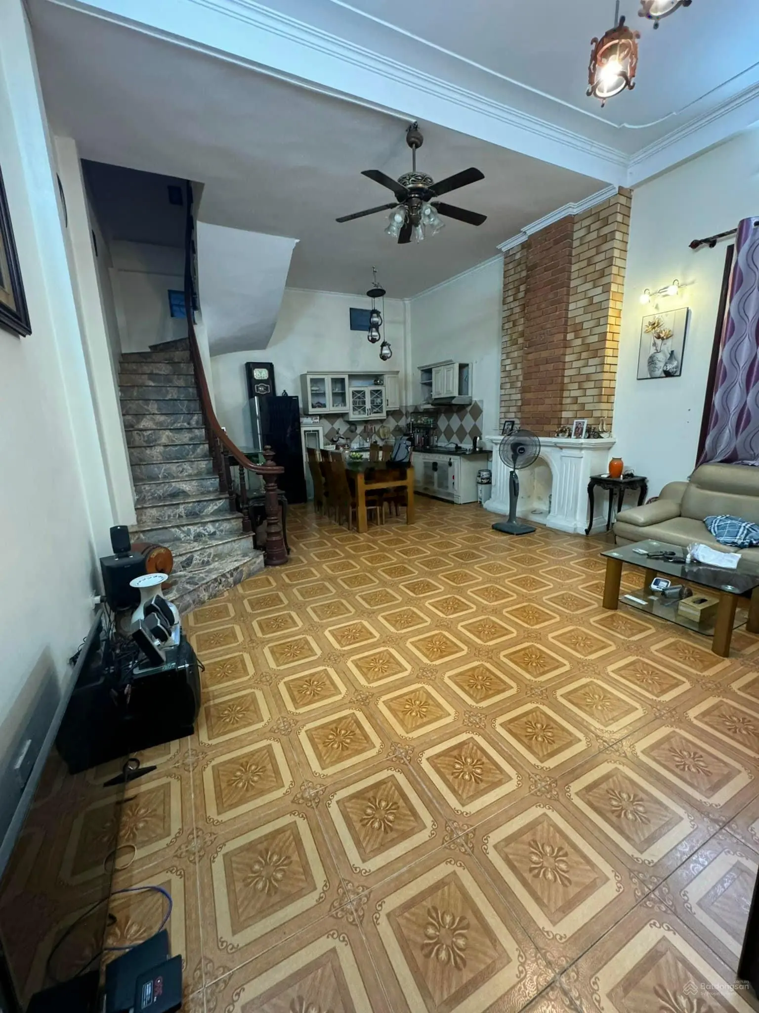 Bán nhà đường Kim Ngưu 9,2 tỷ vnd, 71m2, 4 PN, 3 WC, ngõ rộng 3.5m