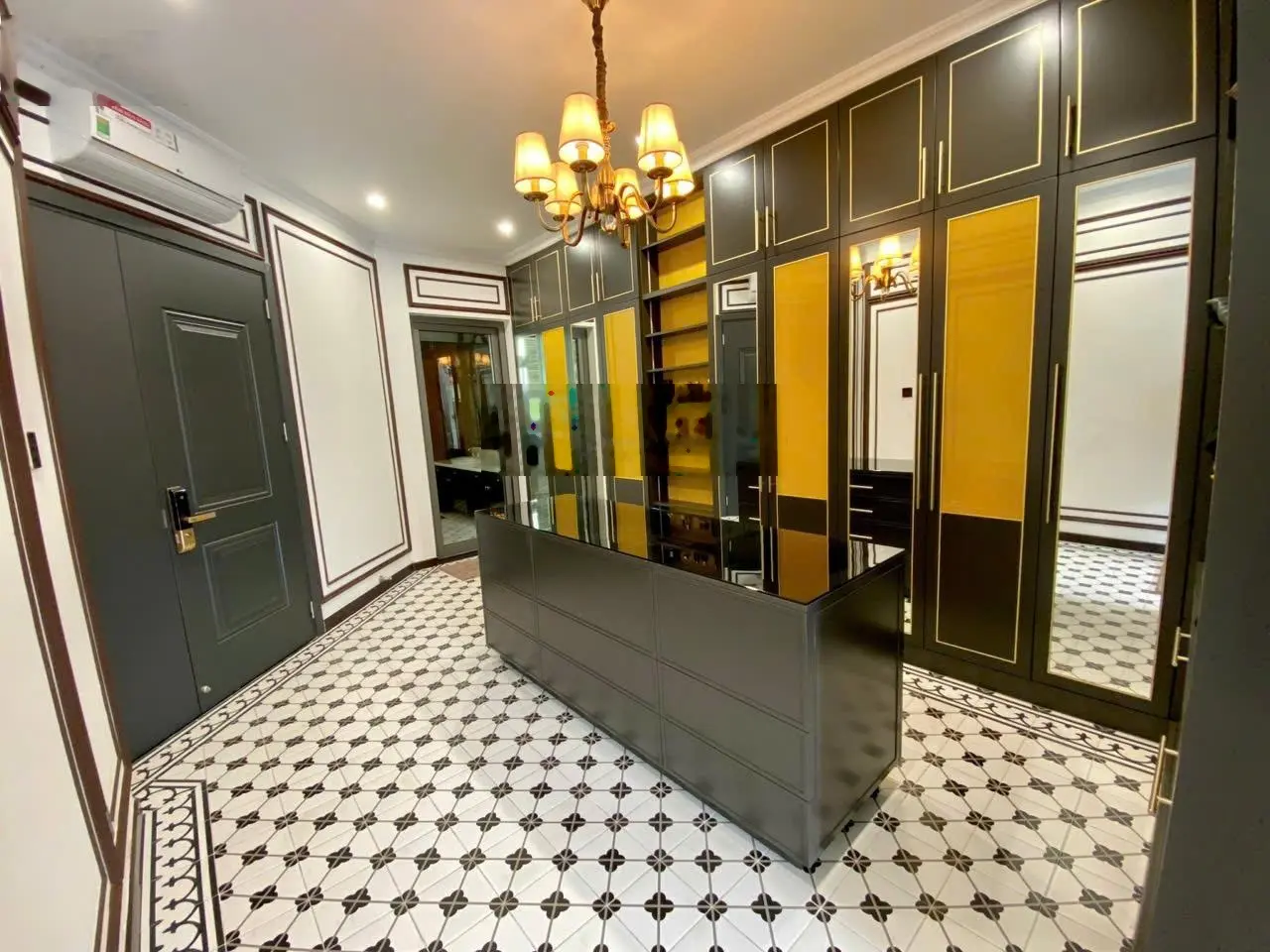 Khan hiếm! Tòa nhà duy nhất góc 2 mặt tiền Nguyễn Thanh Sơn - 16x20m - hầm 5 tầng - giá 119 tỷ