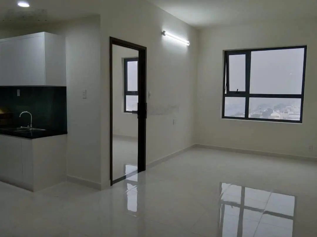 Bán căn hộ 65m2 , 2wc , 2pn , 2ty5 mặt tiền phạm thế hiển q.8