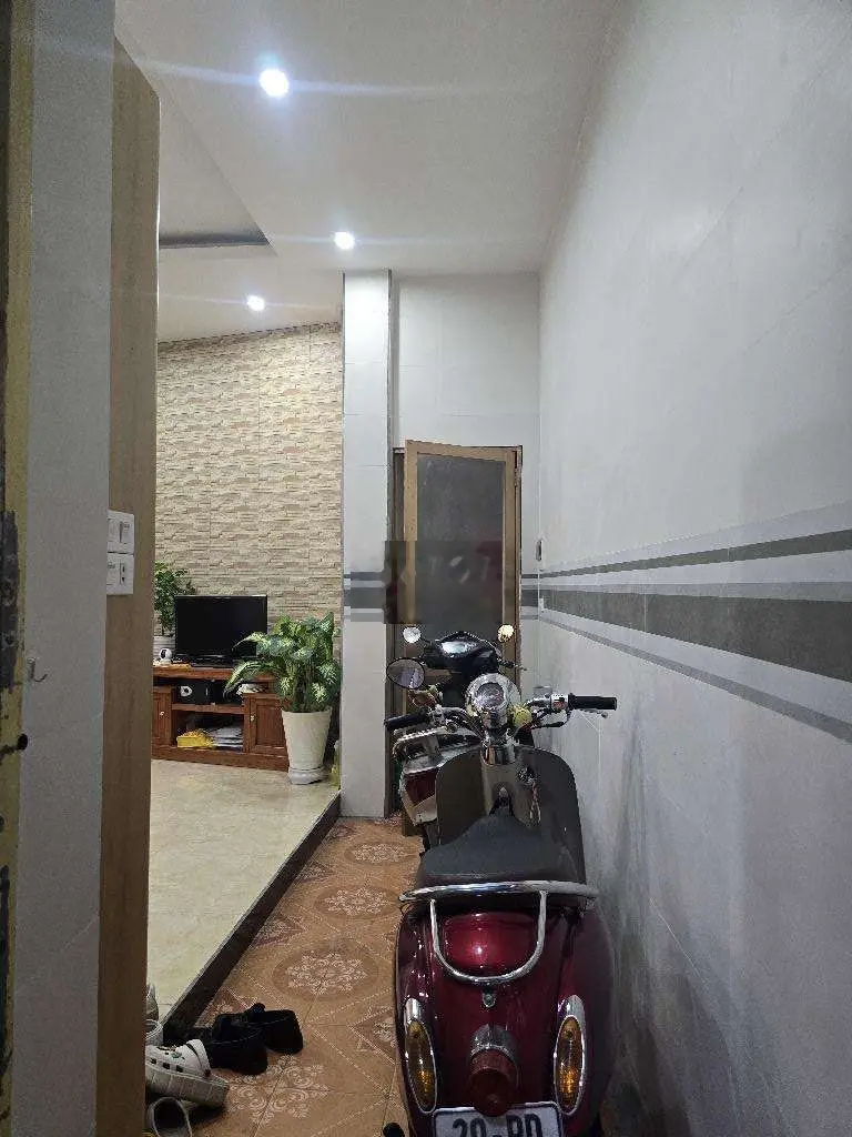 Bán nhà Pháo Đài Láng, Đống Đa, Dt 35m giá 6.9 tỷ