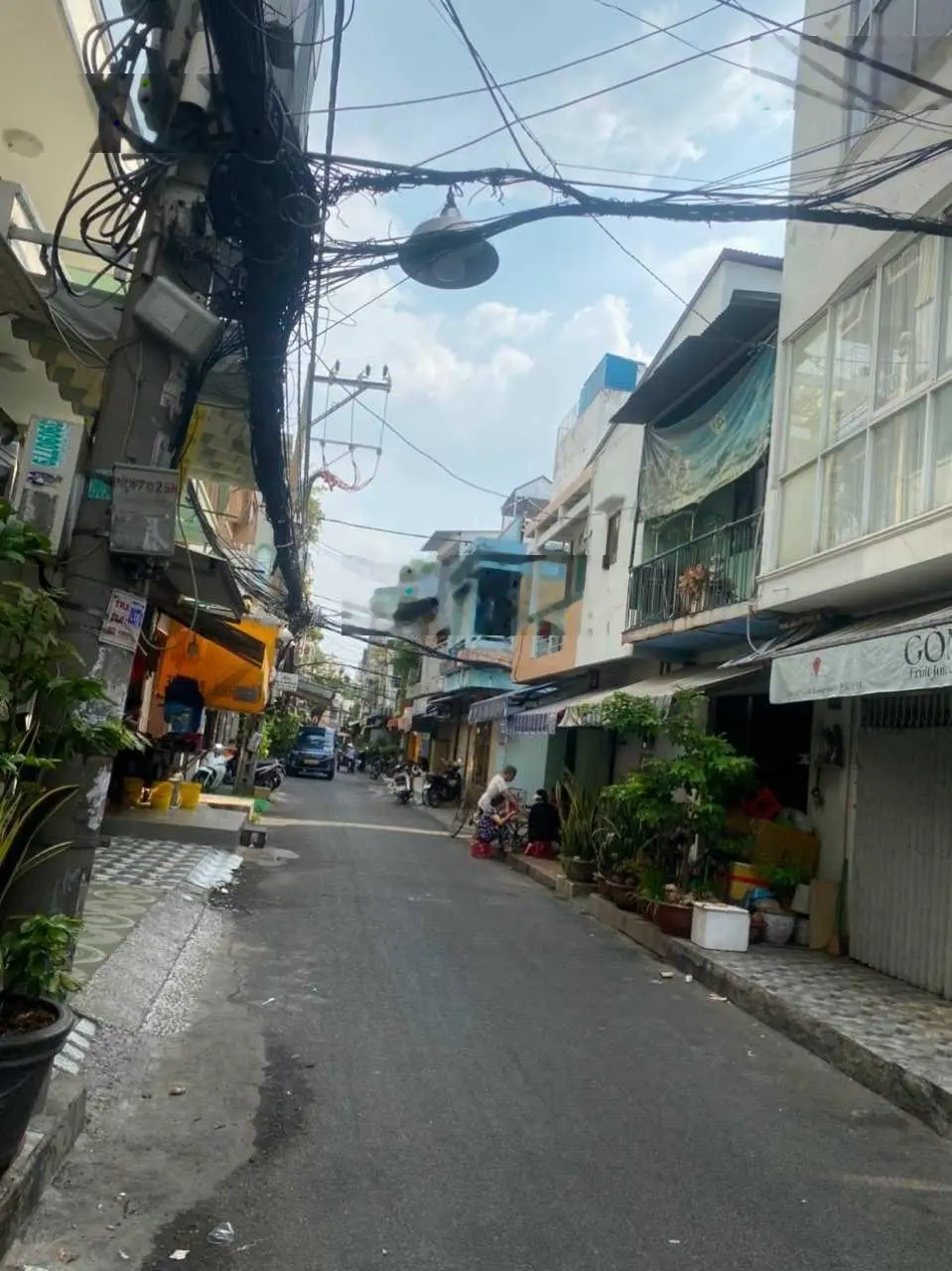 Giá chưa 3 tỷ nhà MT căn góc ở và KD Lạc Long Quân P5 Q11