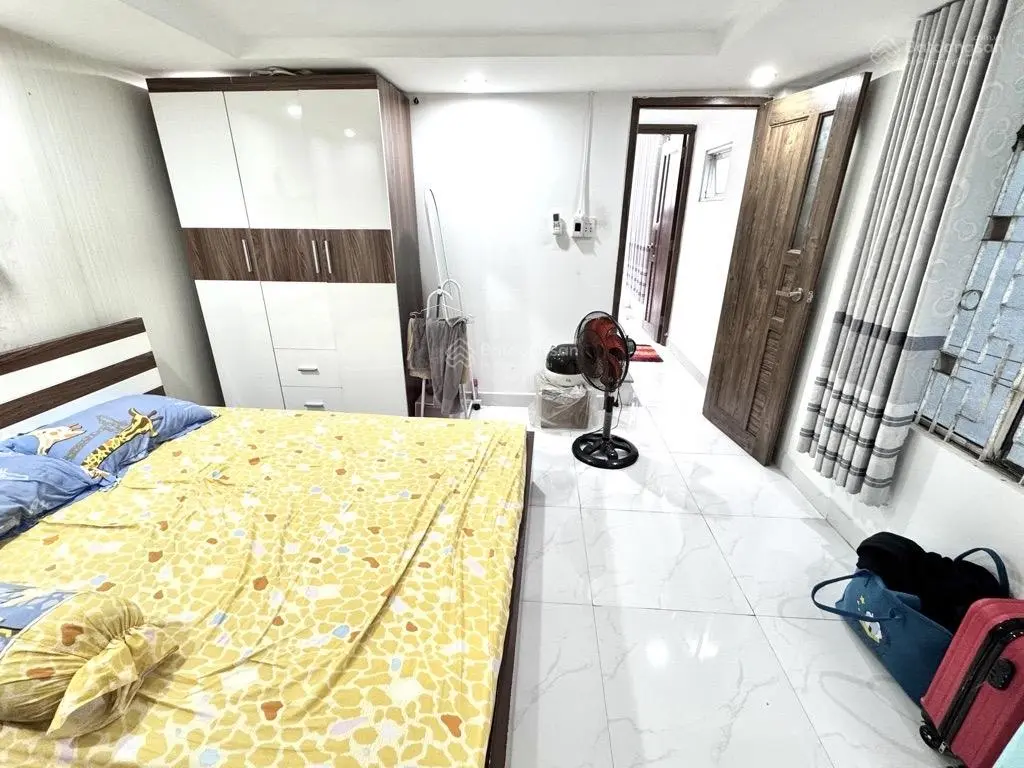 SẬP HẦMCăn Góc 3 Tầng Trần Cao Vân Siêu Víp- Kiệt Rộng, Nhà Đẹp Vuông Vắn chỉ Hơn 2 Tỷ