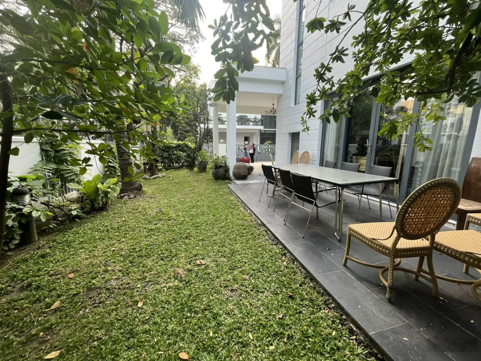 Siêu đẹp biệt thự 3 mặt tiền - trực diện sông & công viên - Bảo vệ 24/24 - 600m2 trệt 2L - 249 tỷ