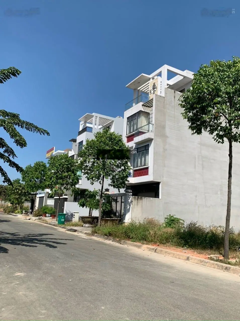 Chủ ngộp vốn ngân hàng nhượng gấp lô đất khu Bình Nguyên đối diện chung cư đường N1 ngay cổng dự án
