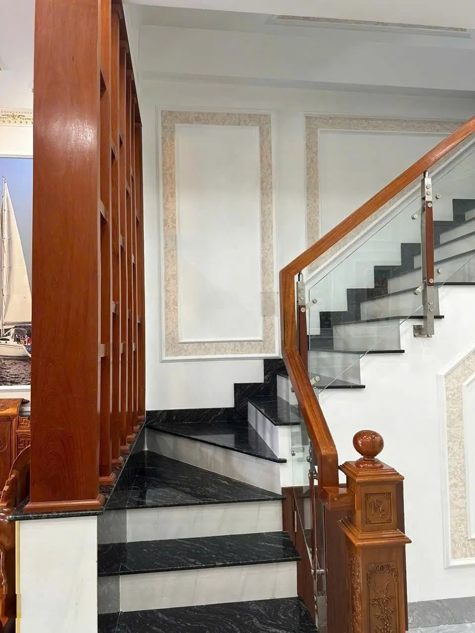 Nhà 1 trệt 2 lầu Phú Hòa bán gấp