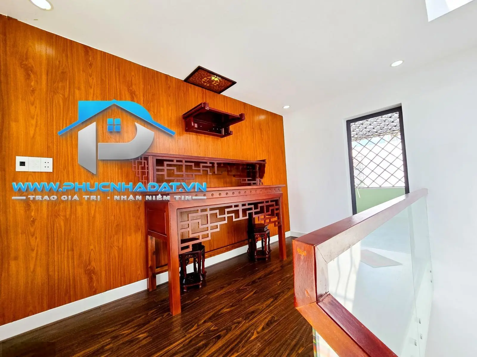 Bí quá Anh Lý xả hàng căn nhà phố hiện đại đường xe hơi Đào Tông Nguyên Nhà Bè - Giá 6.3 tỷ, 4x14m