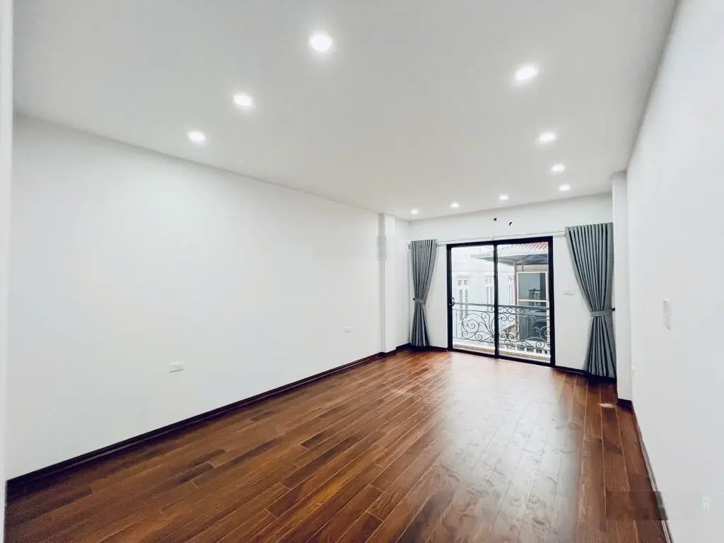 Bán nhà Đường Quan Nhân Siêu Phẩm 6 Tầng Thang Máy 10M Ra Đường Ô Tô Tránh Diện Tích 40m2 Cực Đẹp