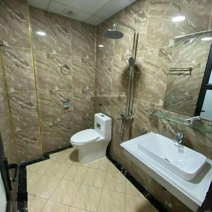 Bán nhà ngay bể bơi La Khê 34m2, 4,5 tầng, 4 phòng ngủ vị trí đẹp cách 30m ra đường ô tô 0352 078 ***