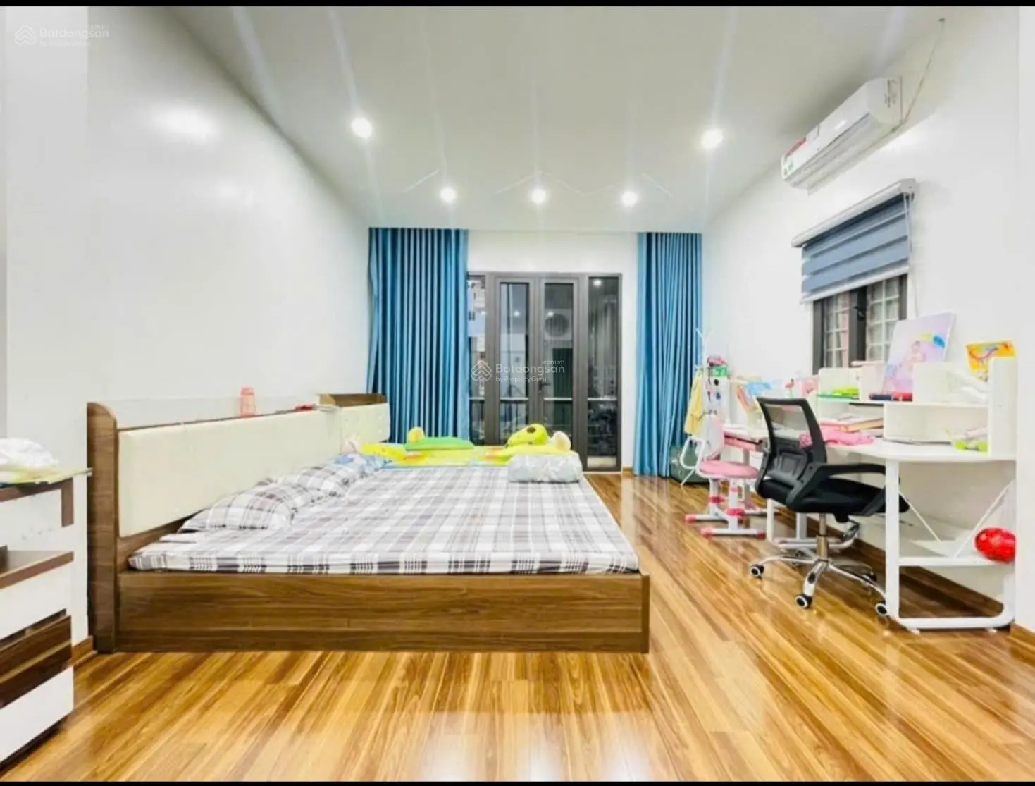 Phố Thanh Nhàn 47m2, 5 tầng, gần phố, cách 50m ra đường ô tô