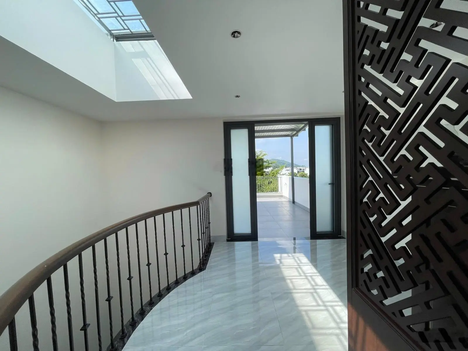 Mỹ Gia Gói 5 nhà 3 tầng đầy đủ nội thất điện tử xịn, hạ tầng đẹp giá chỉ 5 tỷ 950 triệu (TL nhẹ)